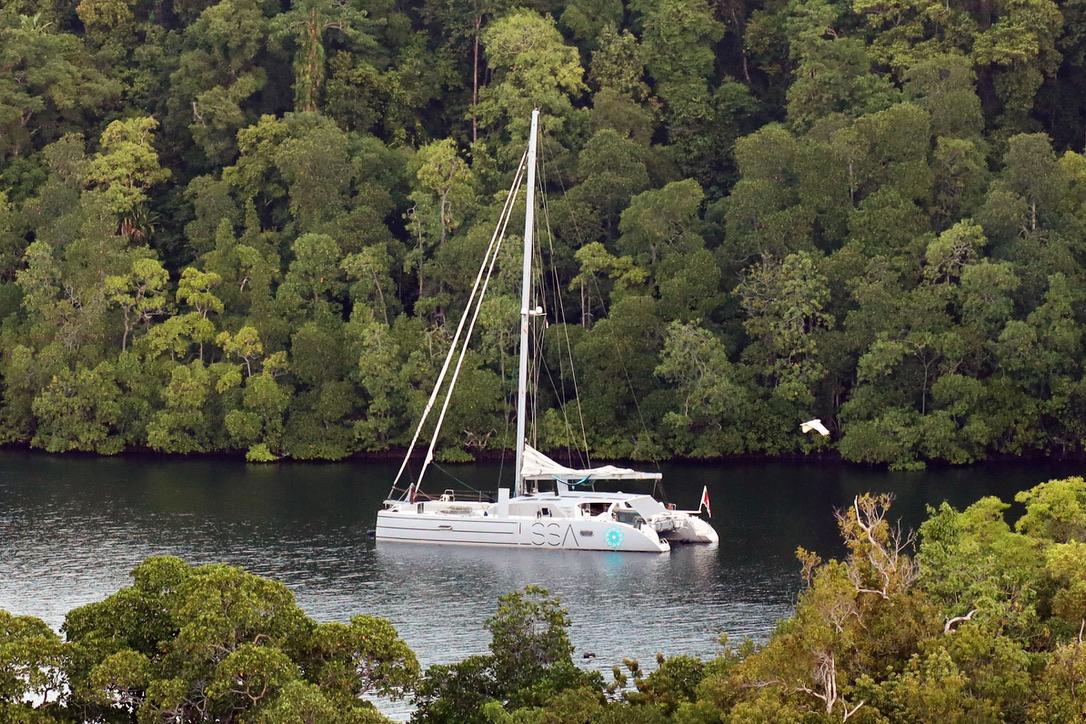 Elssa Sailing in Raja Ampat - Kokoba Marine Indonesia