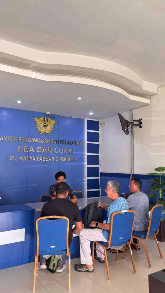 Nunukan Custome Officer - International Clearance