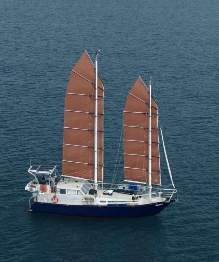 MALAIKA SAILINGH THRU INDONESIA